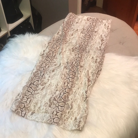 NWT Snake print maxi dress - Picture 3 of 3